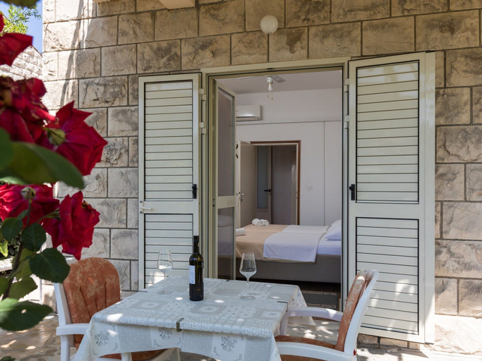 Dining 5, Begovic Guest House - One Bedroom Apartment, Dubrovnik