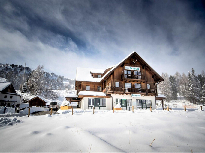 Exterior & Views 2, Apartment in Alpine Forest Near Ski Slopes, Murau