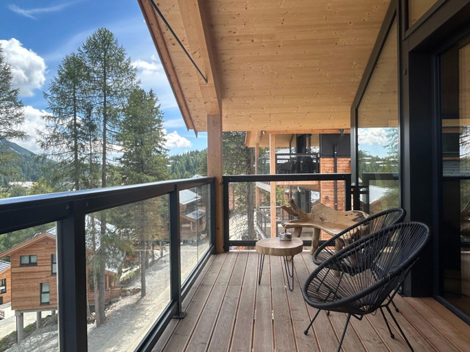 Others 5, Lush chalet with indoor sauna, Murau