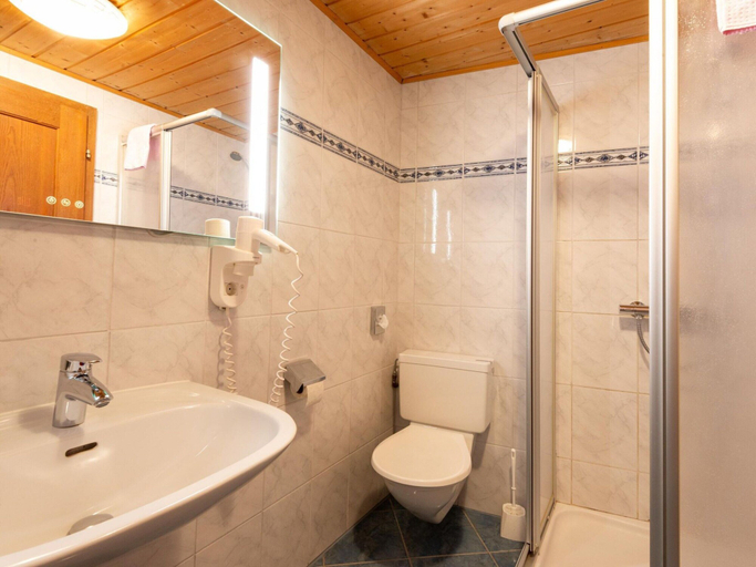 Bathroom 5, Wonderful Apartment With Panoramic Views, Bludenz