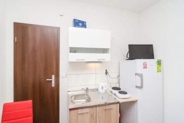 Private kitchen, Apartments Dalamar - Studio With Terrace, Mljet