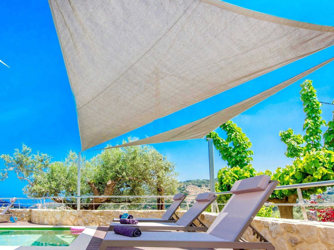 Pool 3, Villa in Gerani With Pool and Sea Views, Crete