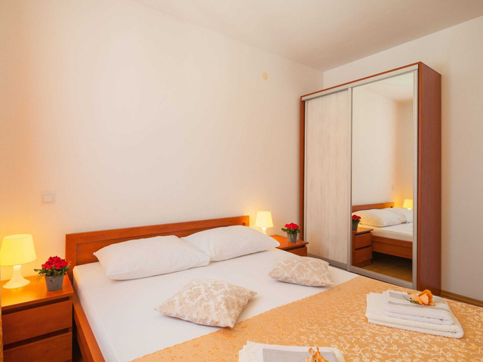 Bedroom 3, Apartments Island Beat - Two Bedroom Apartment with Balcony A3 ST, Supetar