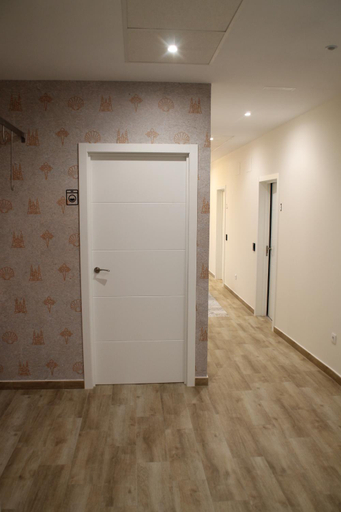 Others 3, Baixo a Lua Rooming, Lugo