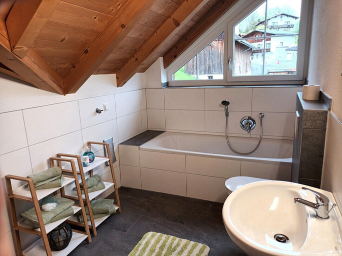 Bathroom 3, Apartment Hochgallmigg near Ski Slopes, Landeck