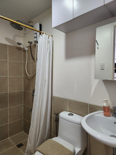 Bathroom 4, The Celandine, Quezon City