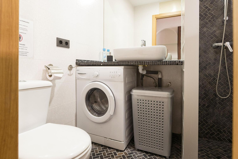 Bathroom 5, Duplex Near The Beach - House With Free Wifi, Cádiz