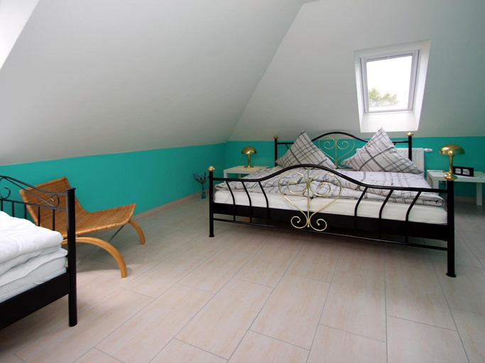 Room 4, Appartementhaus am Kiessee, Westerholt, Wittmund
