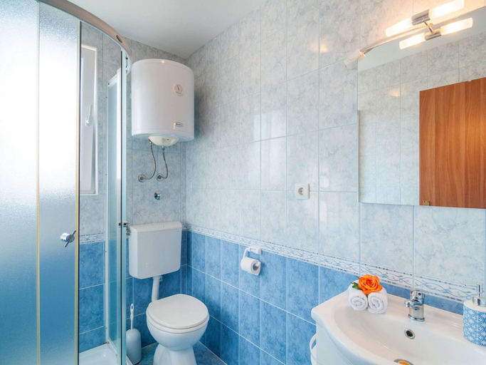Bathroom 4, Apartments Island Beat - Two Bedroom Apartment with Balcony A3 ST, Supetar