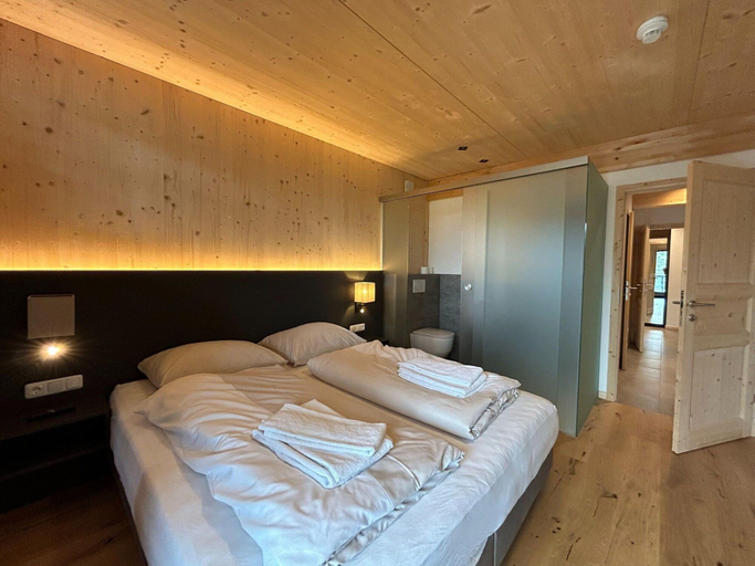 Bedroom 3, Charming chalet with hot tub and sauna, Murau