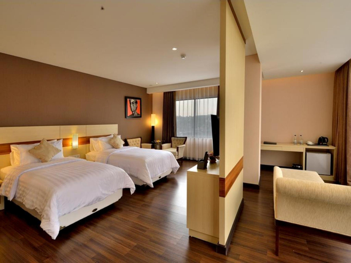 Bedroom 12