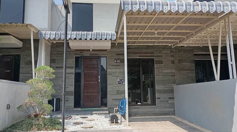Exterior & Views, Hikariyama Villa Batu near Jatim Park 3, Malang