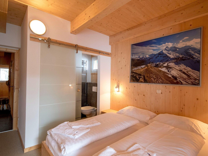 Bedroom 5, Beautiful Chalet With hot tub, Murau