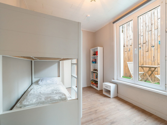 Room 5, Ideal Holiday Home With Garage, West-Vlaanderen