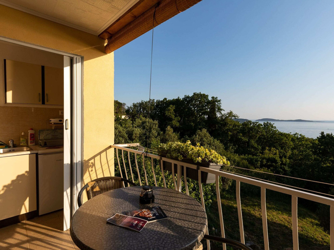 Dining 5, Apartments Belenum - Comfort Double Room With Balcony and Sea View, Župa Dubrovačka