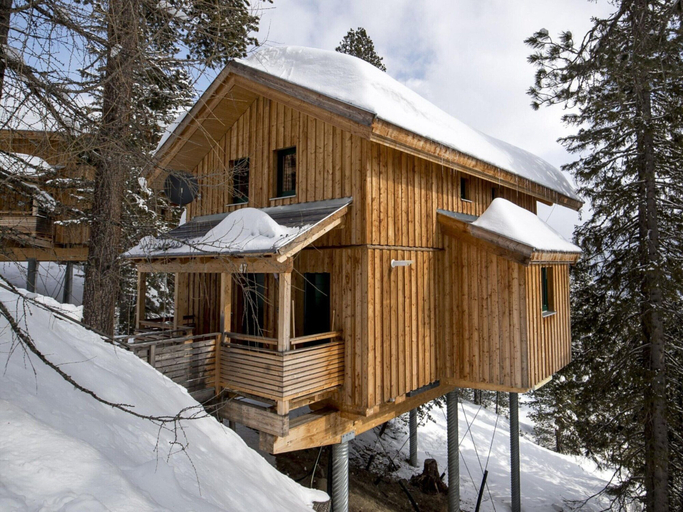 Exterior & Views 1, Spacious Chalet With hot tub, Murau
