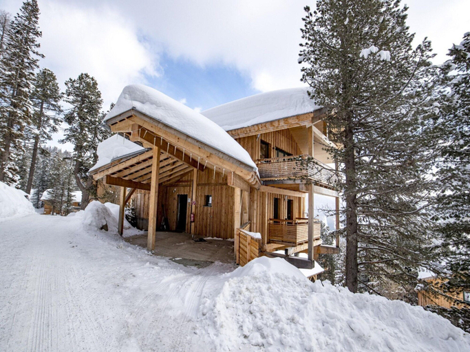 Exterior & Views 1, Lush chalet with hot tub, Murau