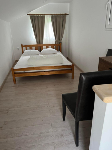 Others 5, Casa dintre Brazi Hunedoara, Teliucu Inferior