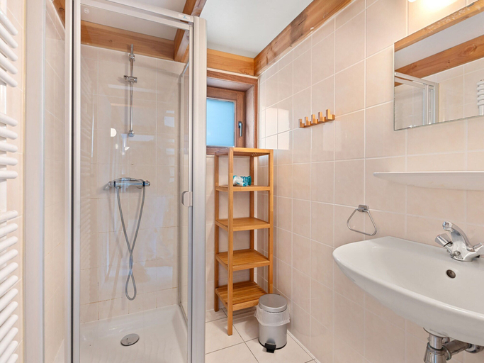 Bathroom, Nice Holiday Home by the sea, West-Vlaanderen