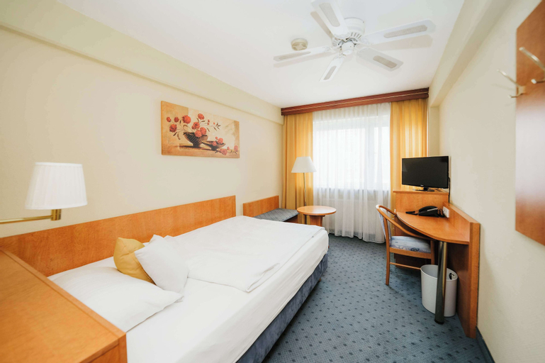 Bedroom 23
