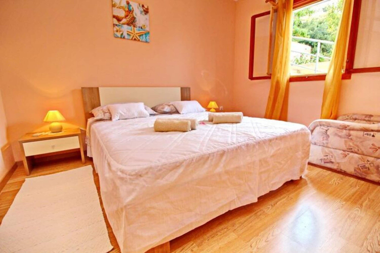 Room 5, Apartments Bacic - One Bedroom Apartment With Terrace and Sea View, Blato