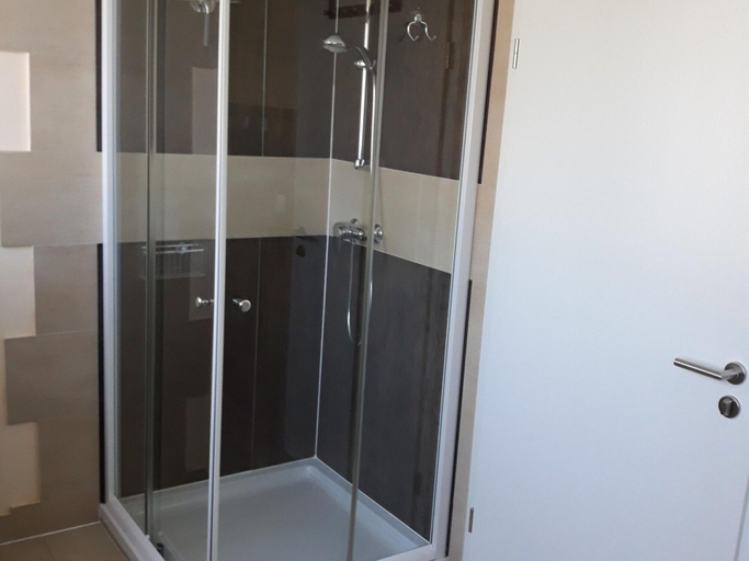 Bathroom 4, Wohnung Nahe Schloss Altdobern & Spreewald, Oberspreewald-Lausitz