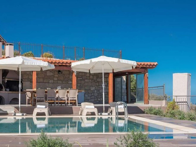 Pool 2, Villa Near Seaside Village With Pool, Crete