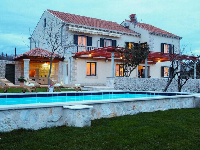 Exterior & Views 2, Villa Antonija - Four-bedroom Villa With Terrace and Private Pool, Konavle