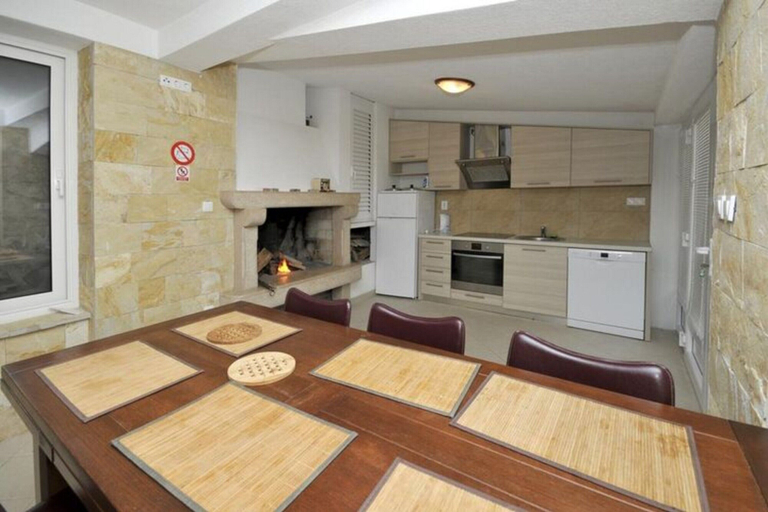 Private kitchen 2, Apartments Villa Moonlight - One Bedroom Apartment With Sea View Balcony, Okrug