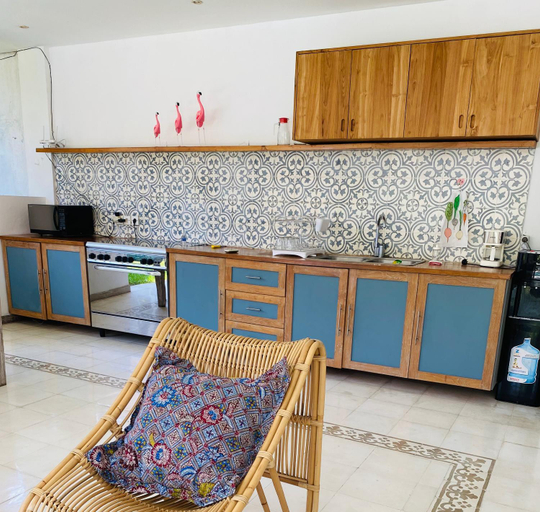 Others 5, Villa Biru - 500m Batubelig beach, Badung