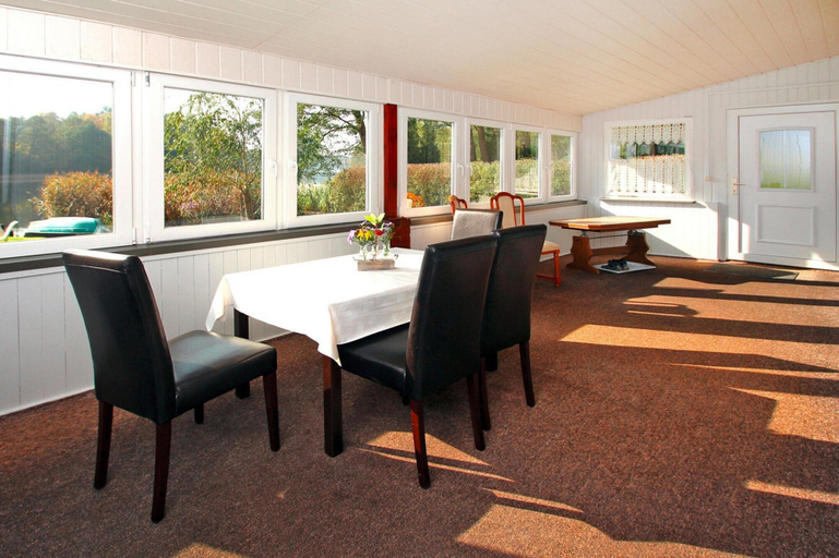 Dining 4, Holiday Home on Lake Tornow With Rowboat, Dahme-Spreewald