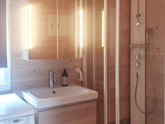 Bathroom 4, 5 Person Holiday Home in Treungen, Nissedal