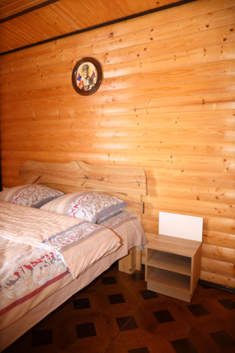 Others 4, Котедж у Карпатах, Skolivs'kyi