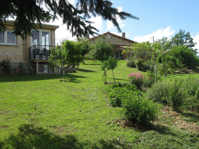 Exterior 3, Secluded Chalet in Egliseneuve des Liards, Puy-de-Dôme