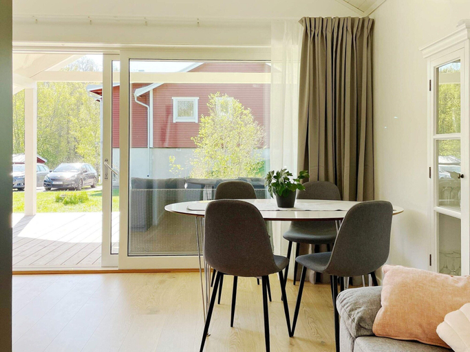 Dining 4, 4 Star Holiday Home in Ljustero, Österåker
