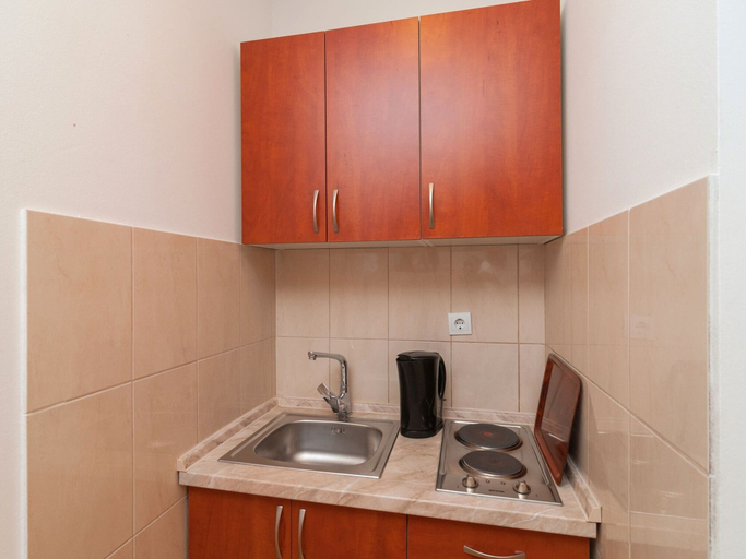 Private kitchen 4, Apartments Island Beat - Two Bedroom Apartment With Balcony, Supetar