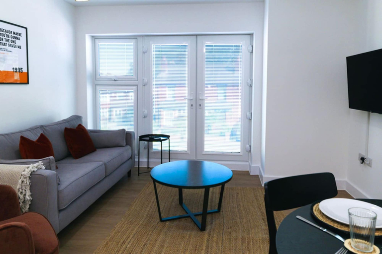 Room 1, Luxury Manchester Apartment - Orange, Stockport