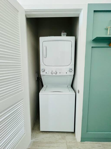 Bathroom 4, Sleek 2BD 2BA Condo In Miami Design District, Miami-Dade