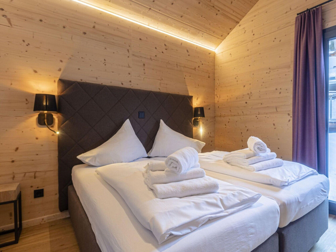 Bedroom 5, Superior Chalet Withsauna & Hottub, Murau