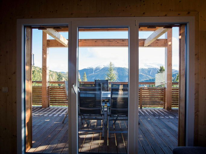 Others 4, Spacious chalet with hot tub, Murau
