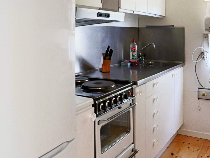 Private kitchen 4, Lovely Holiday Home Near the Beach-by Traum, Laholm