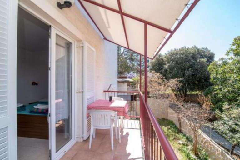 Exterior, Apartments Boguvila - Studio With Terrace -, Supetar