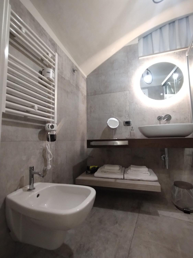 Others 3, Arco Bianco b&b, Bari