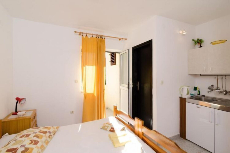 Room 4, Apartments Dalmatin Zuljana - Studio Apartment 2, Ston