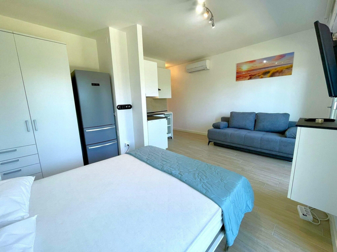Room 3, Apartment Porto Santa Margherita by Beach, Venezia