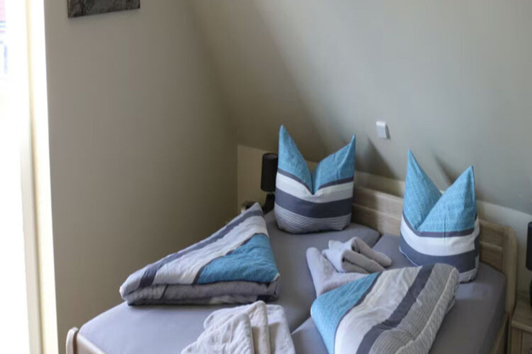 Room 2, Borkum Ideal 71 A Comfortable Holiday Residence, Leer