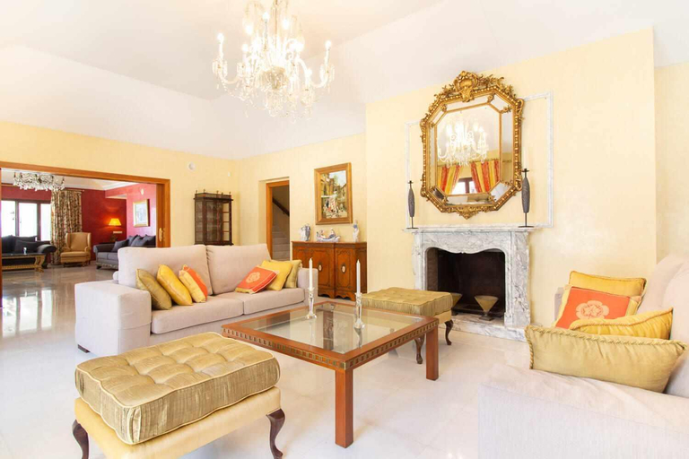 Others 3, Castle Beach House. Luxury Beachfront Villa, Málaga