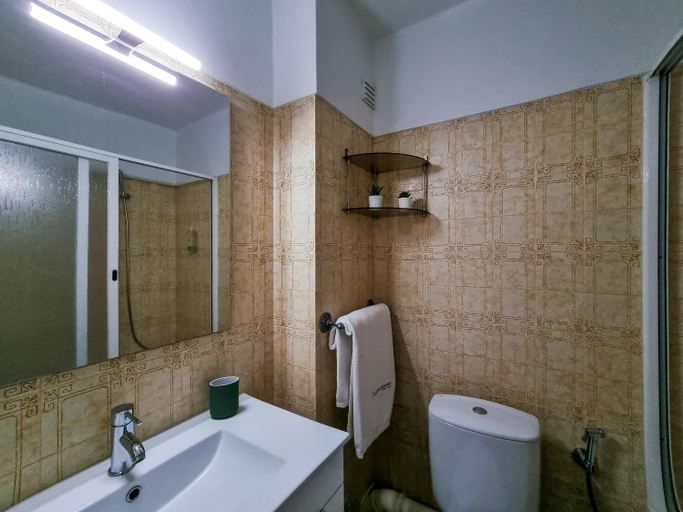 Bathroom 2, Downtown Seaview Faro, Faro
