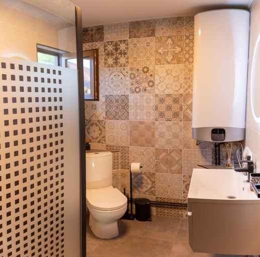 Bathroom 2, Amonte Mountain Resort, Gilau