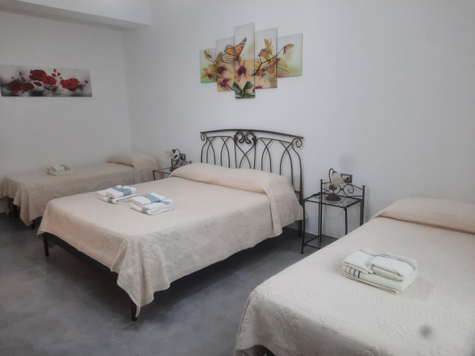 Others 4, CENTRAL ROOMS TORTOLI', Ogliastra